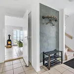 2 Bedroom Beautiful In
