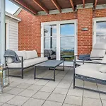 בית נופש 2 Bedroom Beautiful In *
