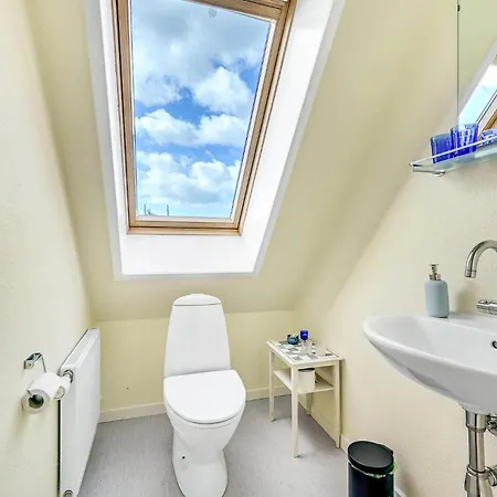 2 Bedroom Beautiful In Casa vacanze Tranekær