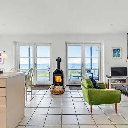 2 Bedroom Beautiful In