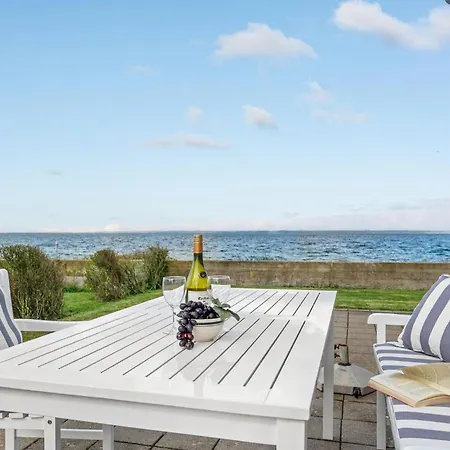 2 Bedroom Beautiful In * Tranekær