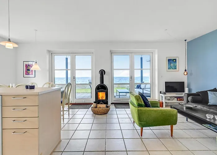 2 Bedroom Beautiful In