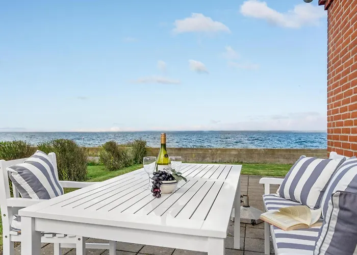 2 Bedroom Beautiful In * Tranekaer