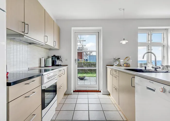 2 Bedroom Beautiful In