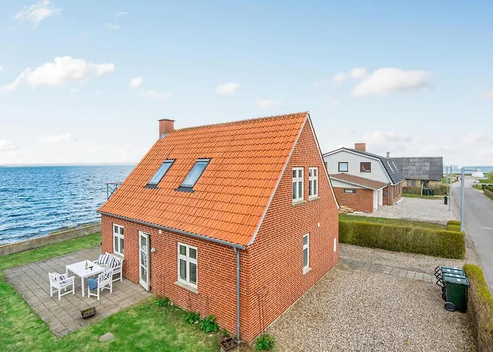 Holiday home 2 Bedroom Beautiful In