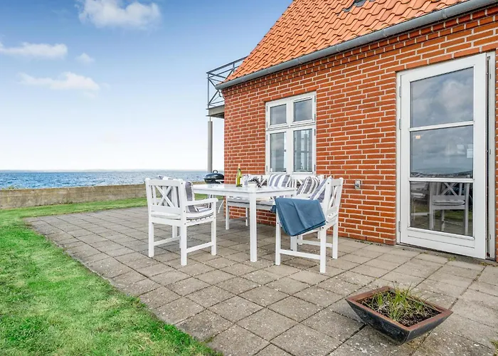 2 Bedroom Beautiful In * Tranekaer